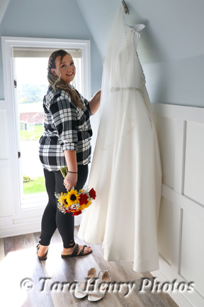 Bride Amber